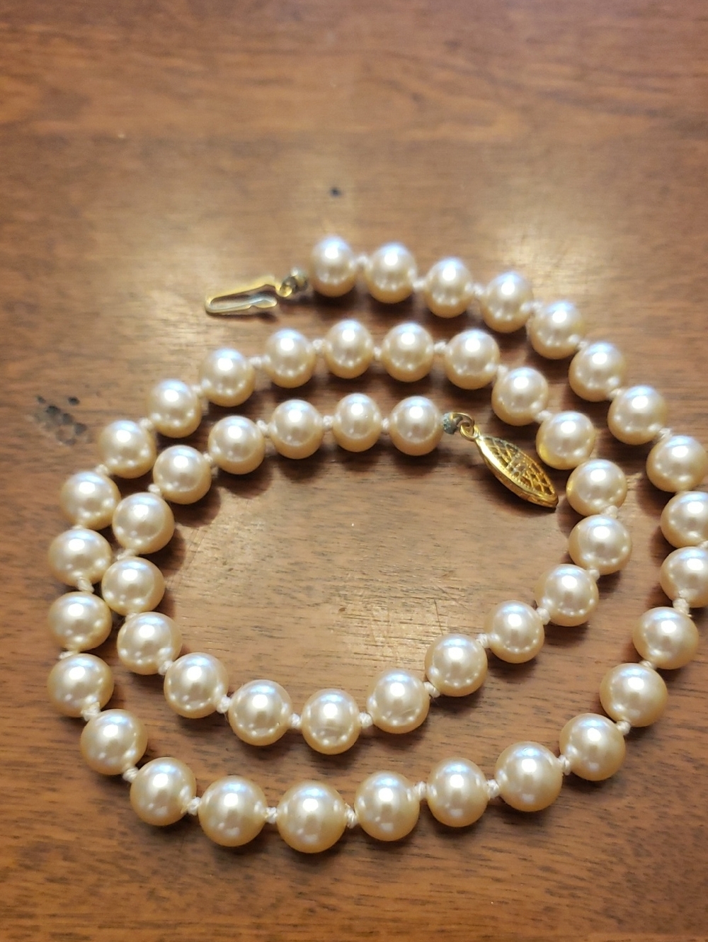 Vtg- G SILVER stamped-  Faux Pearl Single Strand Necklace - 18" Length
